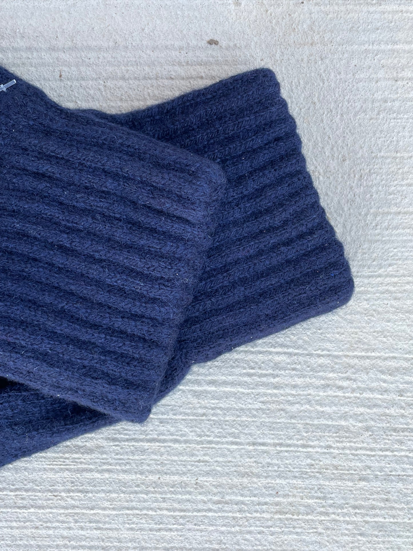 Bedford Recycled Cashmere Gloves Navy