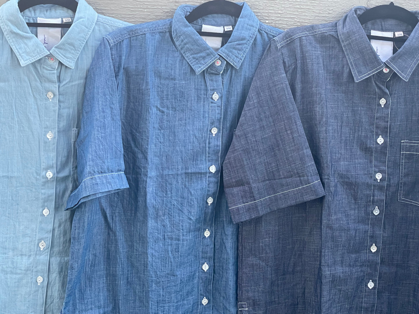 Good Boyfriend Shirt - Short Sleeve Chambray On fence - multiple