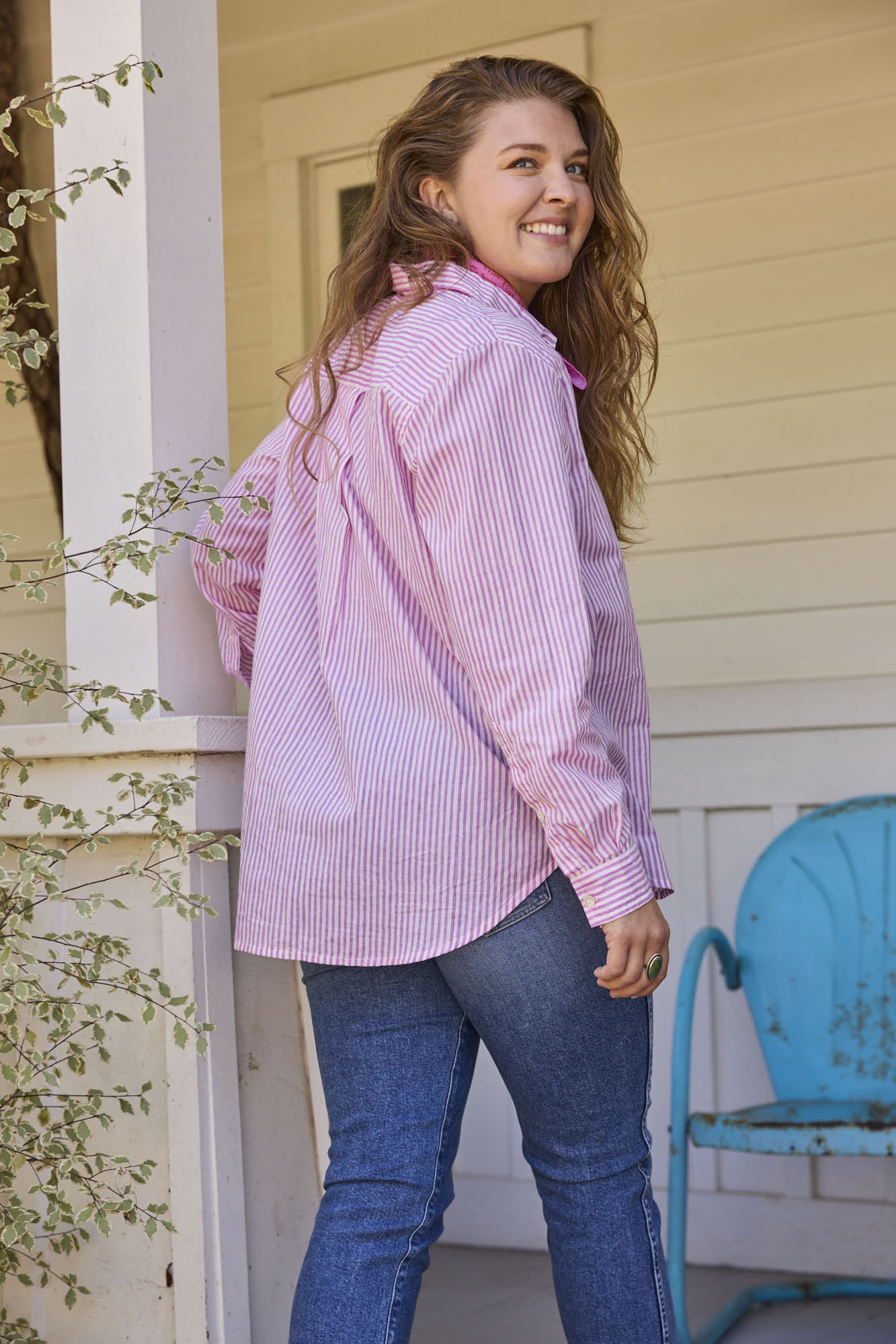 Good Boyfriend Shirt - Menswear Stripe Dahlia 9 - Side - Back