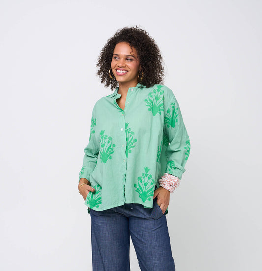 Relaxed Boyfriend Shirt - Cameo Floral Overdye Watercress 1 - Front