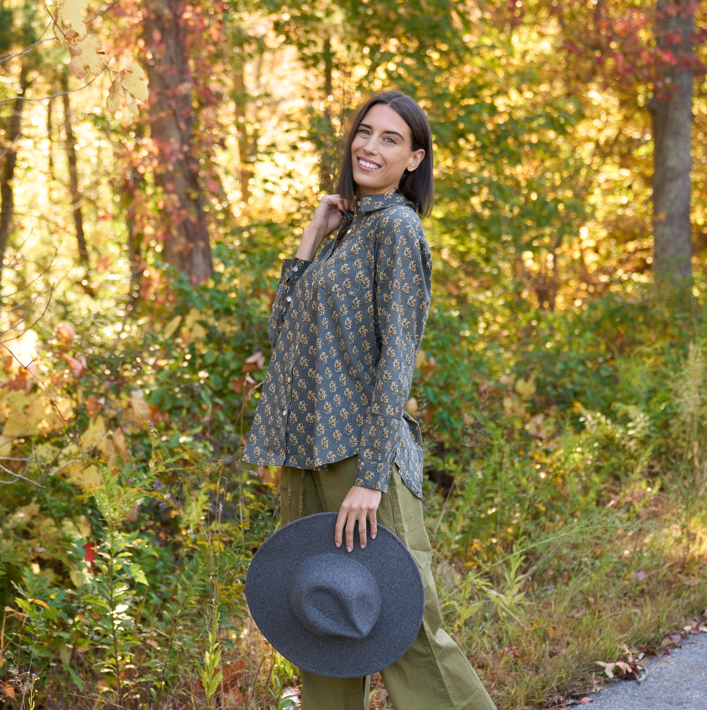 Good Boyfriend Shirt - Rockport Floral Charcoal 3 - Side 