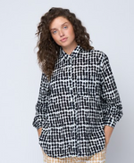 Good Boyfriend Shirt - Messy Dots Black