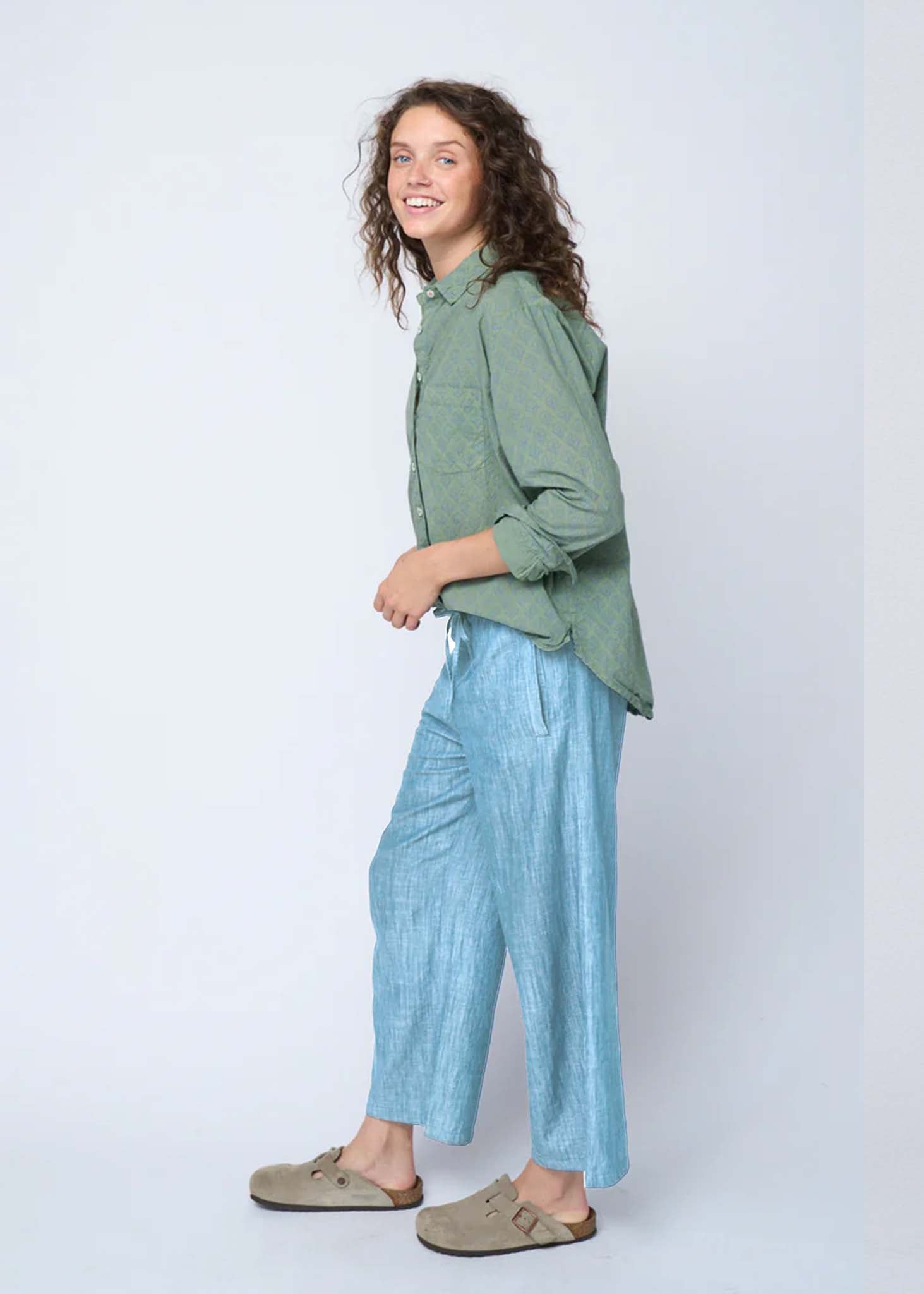 Shore Pant - Chambray Light Wash 3 - Side view