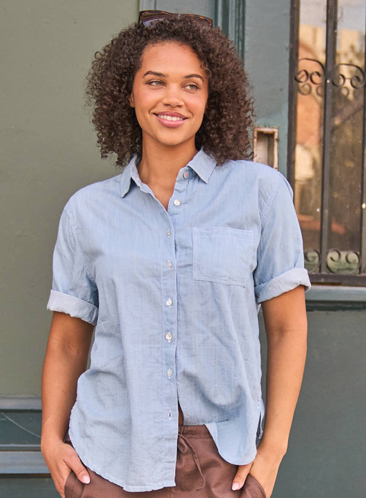 Good Boyfriend Shirt - Short Sleeve Chambray Light Wash 3 - Front - Outdoor