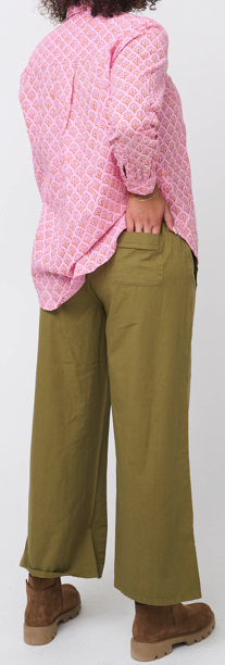 Good Boyfriend Shirt - Sunflower Overdye Tickled Pink 5 - Back - Untucked & Shore Pant - Olive Oil Twill