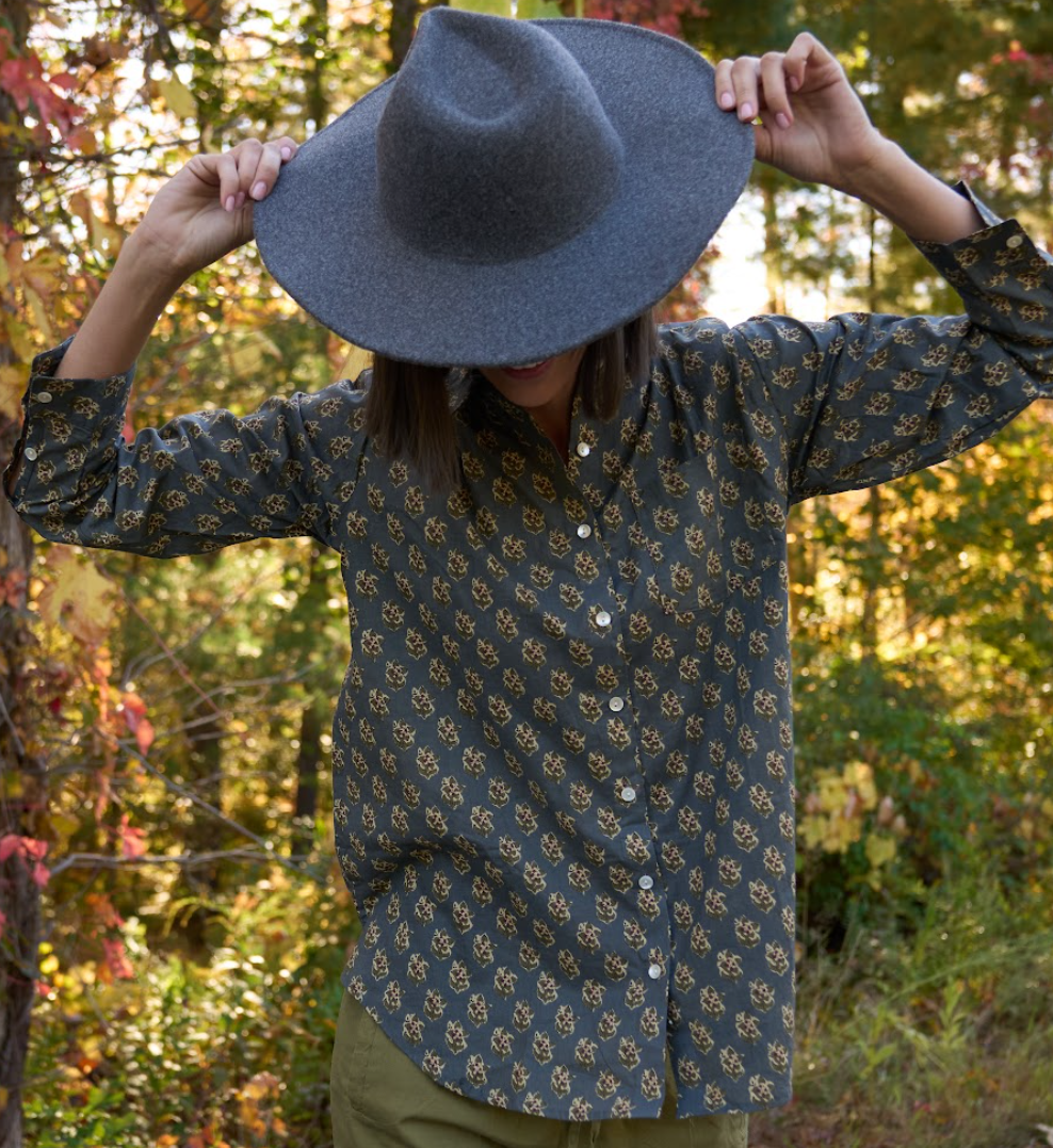 Good Boyfriend Shirt - Rockport Floral Charcoal 2 - Front - Untucked
