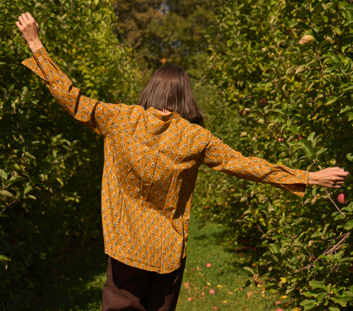 Good Boyfriend Shirt - Rockport Floral Fawn