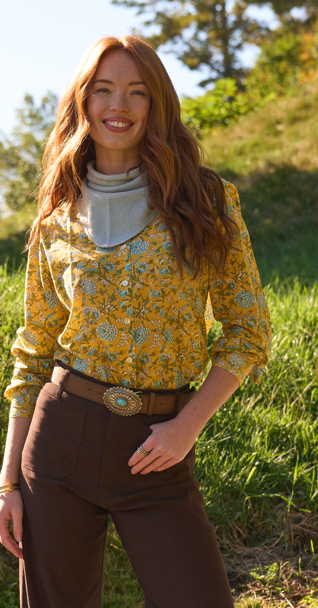 Newport Triangle Recycled Cashmere Scarf - Ice Blue